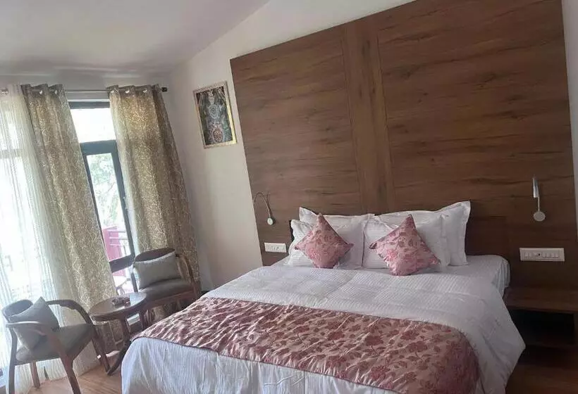Hotelli Crestmont Snow View Resort Ranikhet