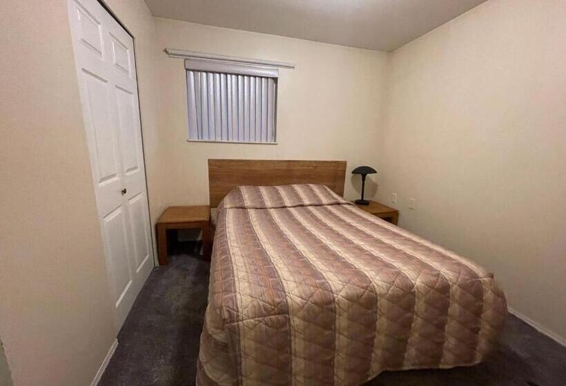 Отель Fraser Bridge Inn