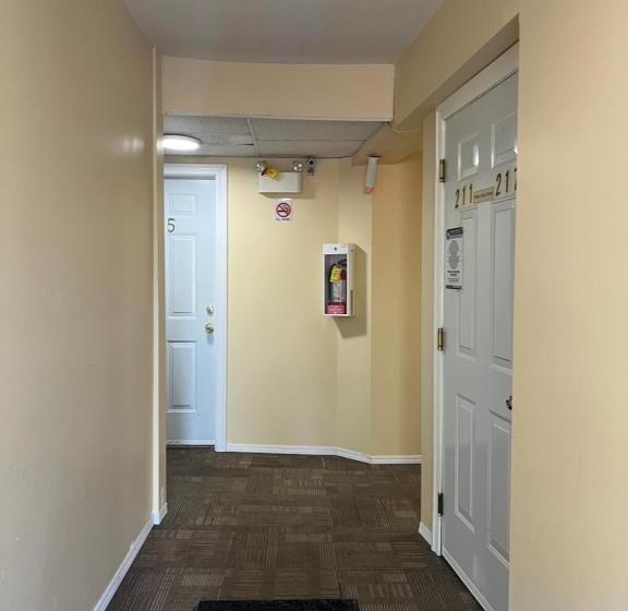 Отель Fraser Bridge Inn