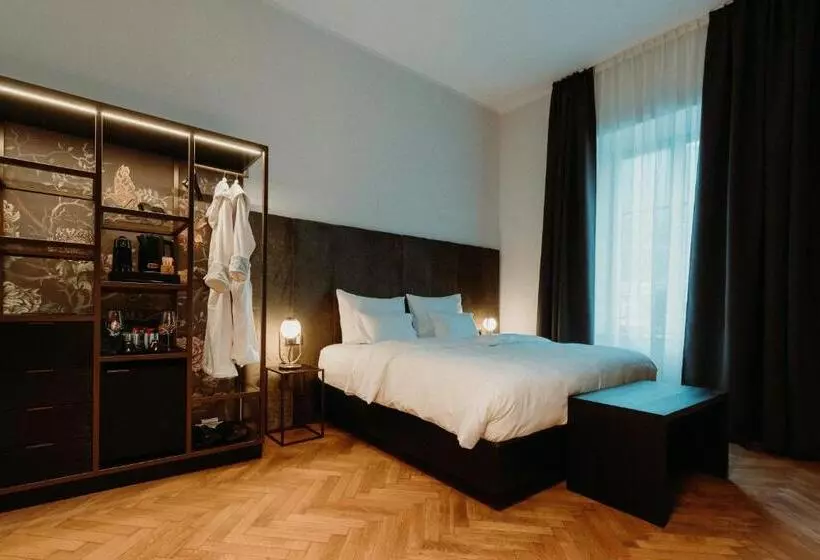 هتل Meta Suites Historic City Living