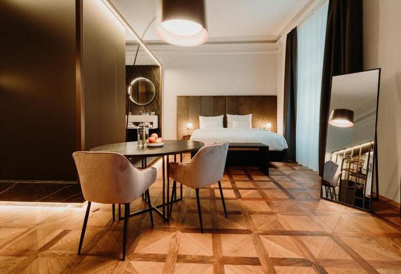 هتل Meta Suites Historic City Living