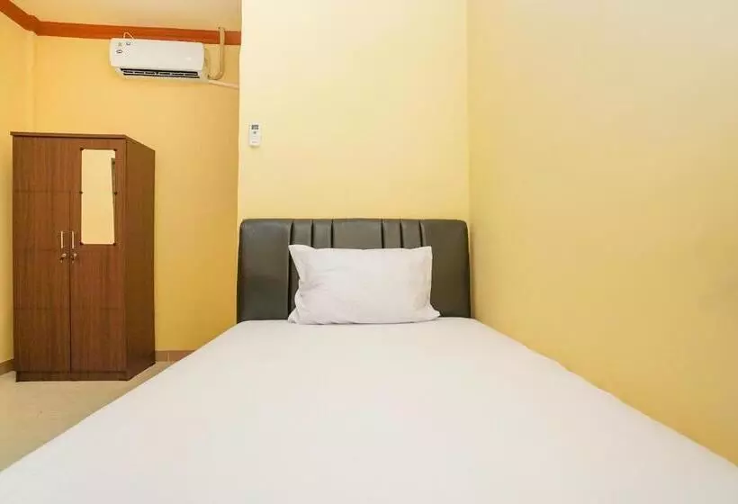 Hotelli Oyo Life 2619 Kost Keluarga Cemara