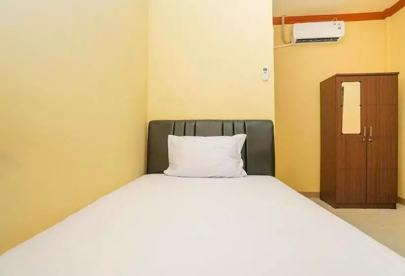 Hotelli Oyo Life 2619 Kost Keluarga Cemara