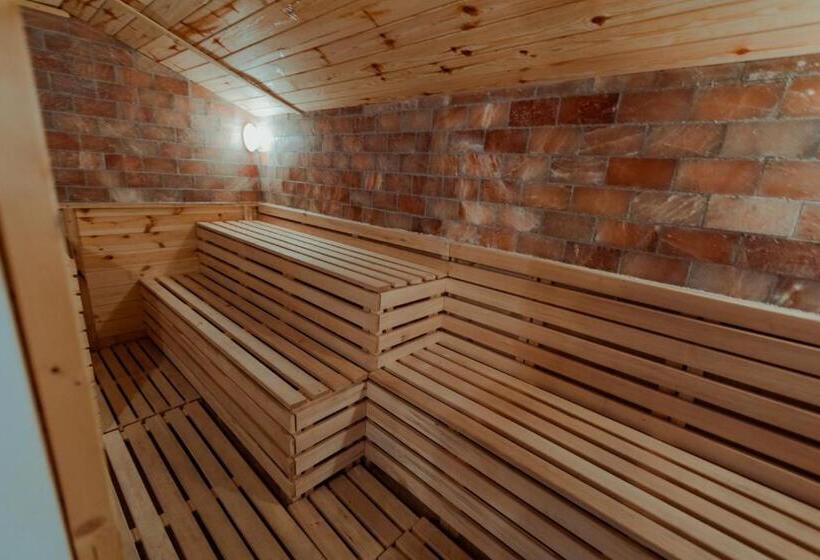 بنسيون Conacul Drahneilor