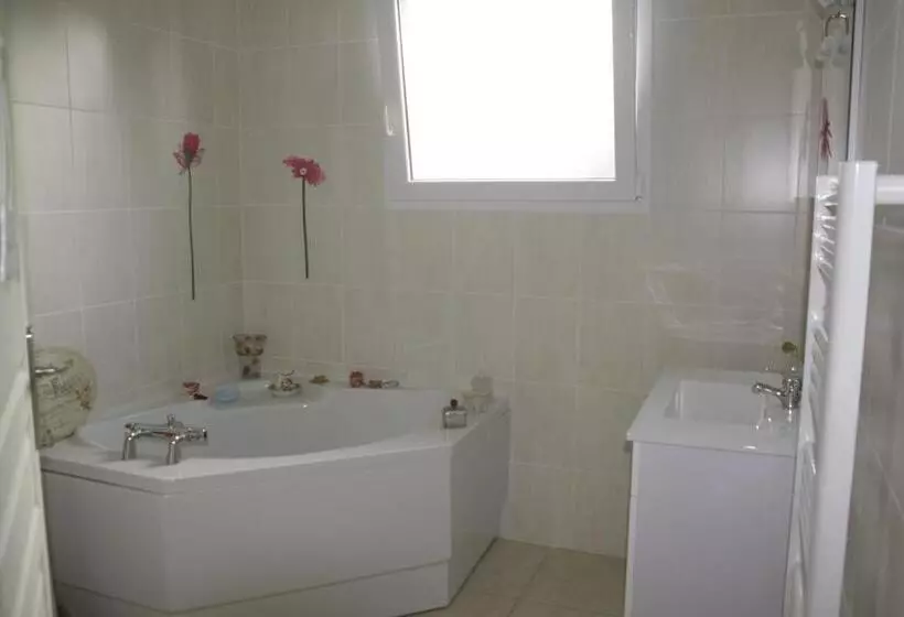 Majatalo Entre Terre Et Mer