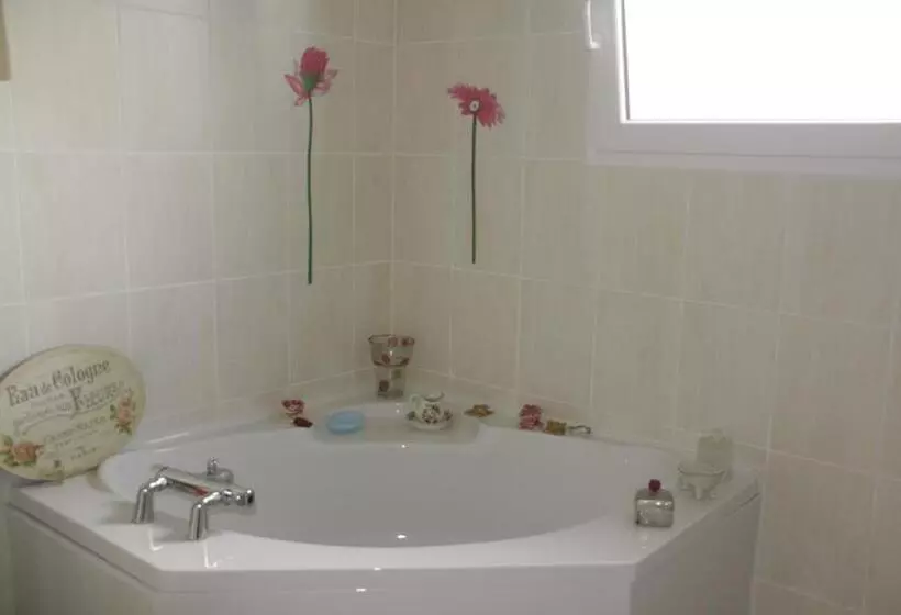 Majatalo Entre Terre Et Mer