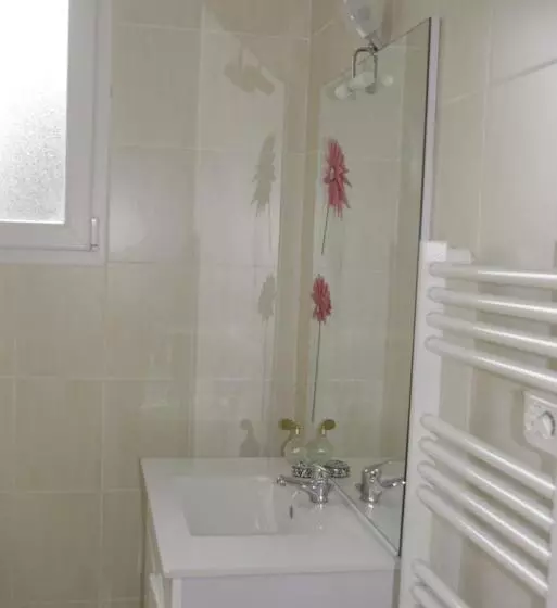 Majatalo Entre Terre Et Mer