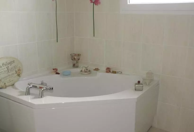 Majatalo Entre Terre Et Mer