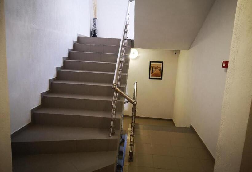 膳宿费 Guest House Petrovi