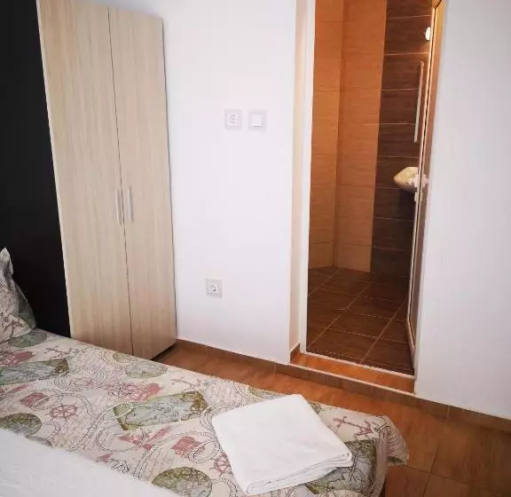 پانسیون Guest House Petrovi