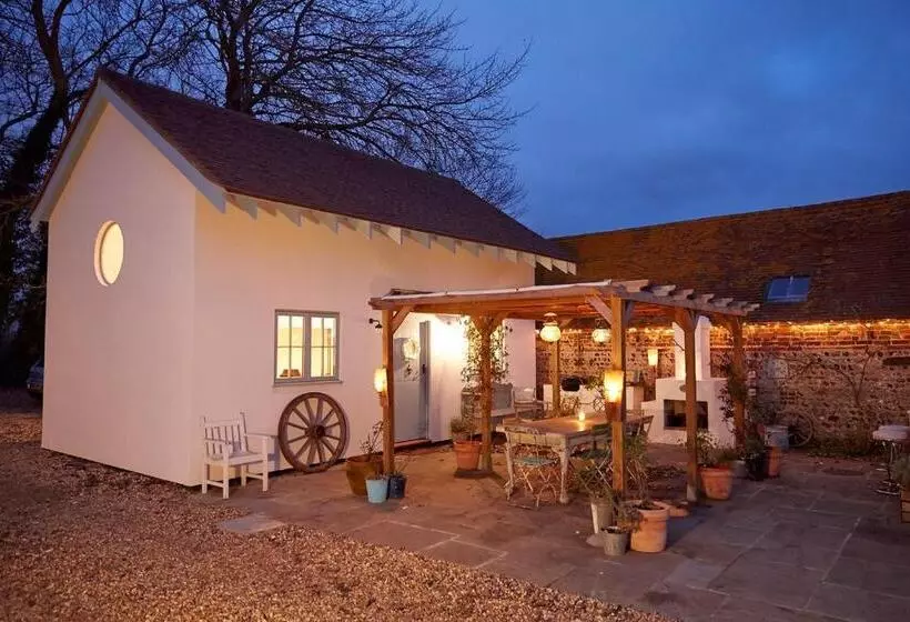 ペンション Little Lodge At Blue Door Barns