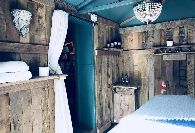 ペンション Little Lodge At Blue Door Barns