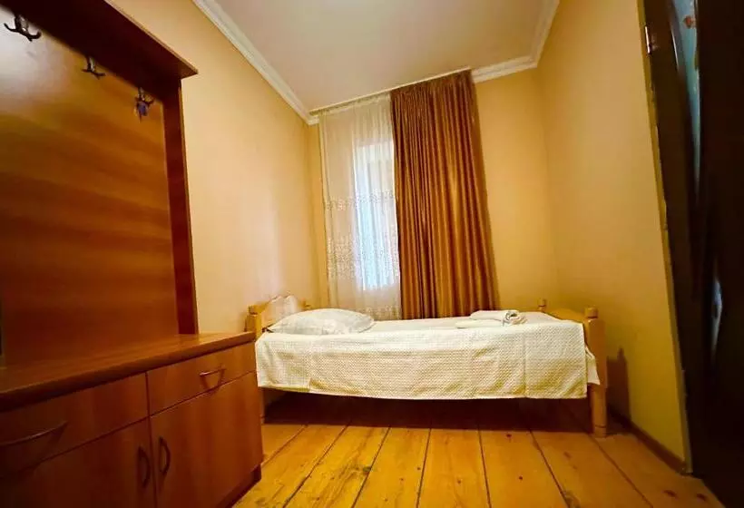پانسیون Mziuri Guest House