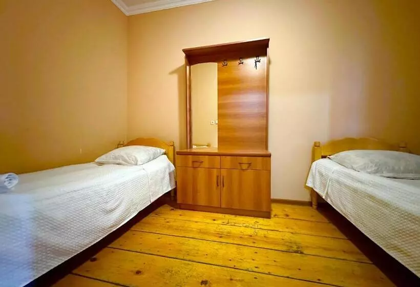 پانسیون Mziuri Guest House