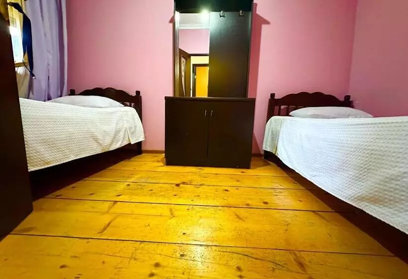 پانسیون Mziuri Guest House