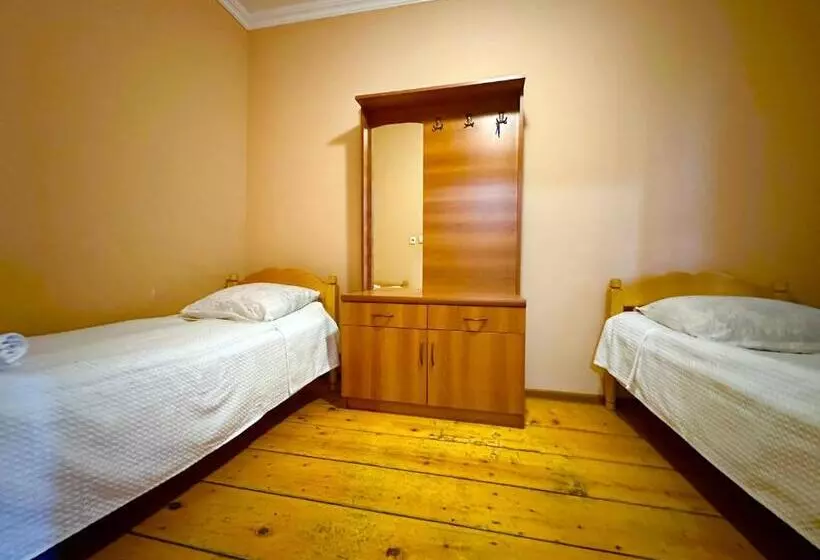 پانسیون Mziuri Guest House