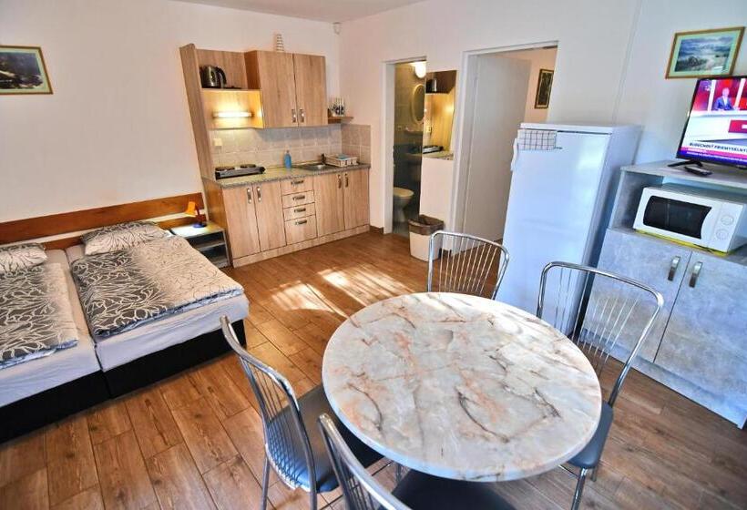 ペンション Penzión Hôrka