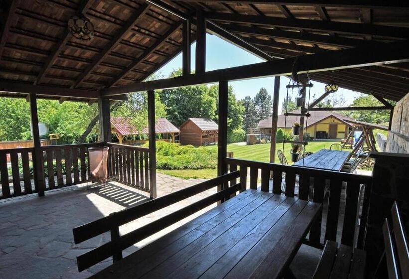 ペンション Penzión Hôrka