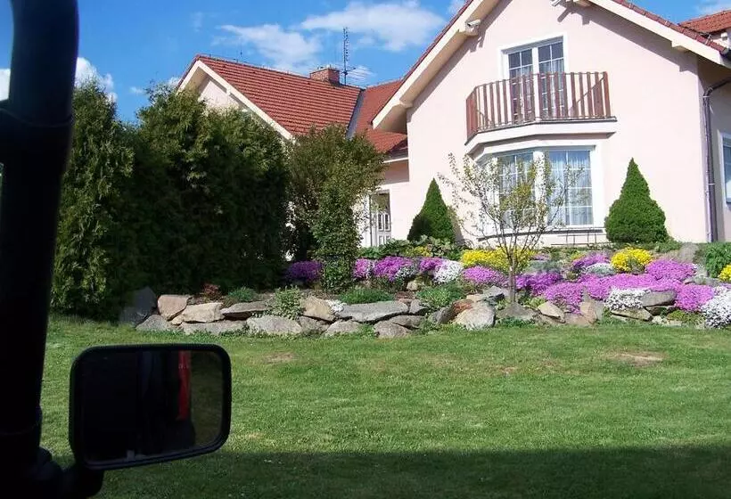 Majatalo Penzion Bělčice