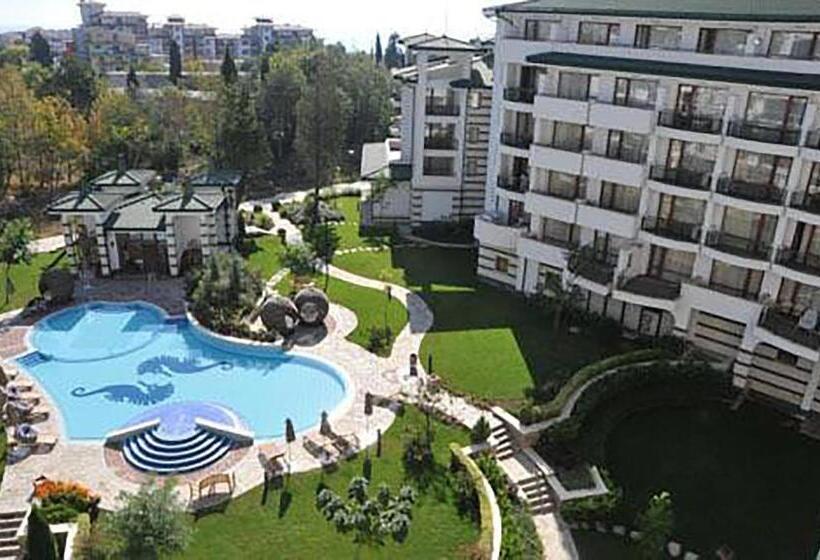 Private Studio In Emerald Beach Resort