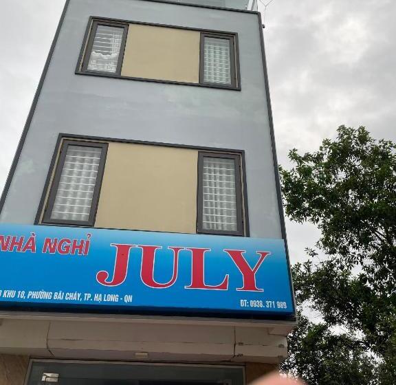 تختخواب و صبحانه Nhà Nghỉ July