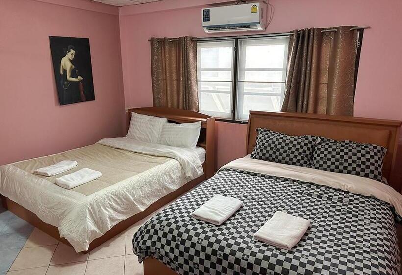 Bed and Breakfast Sea View Jomtien Guest House