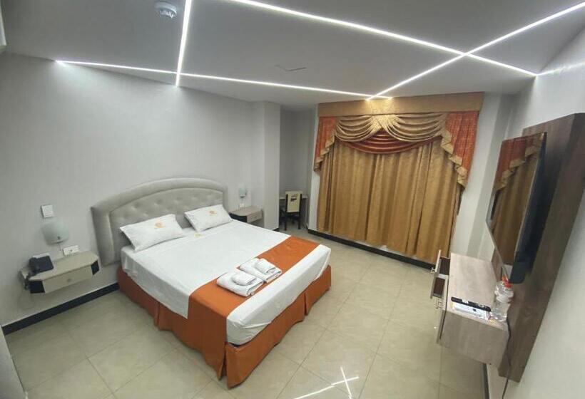 Britney Hotel Machala