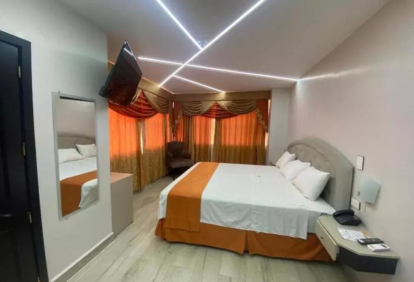 Britney Hotel Machala