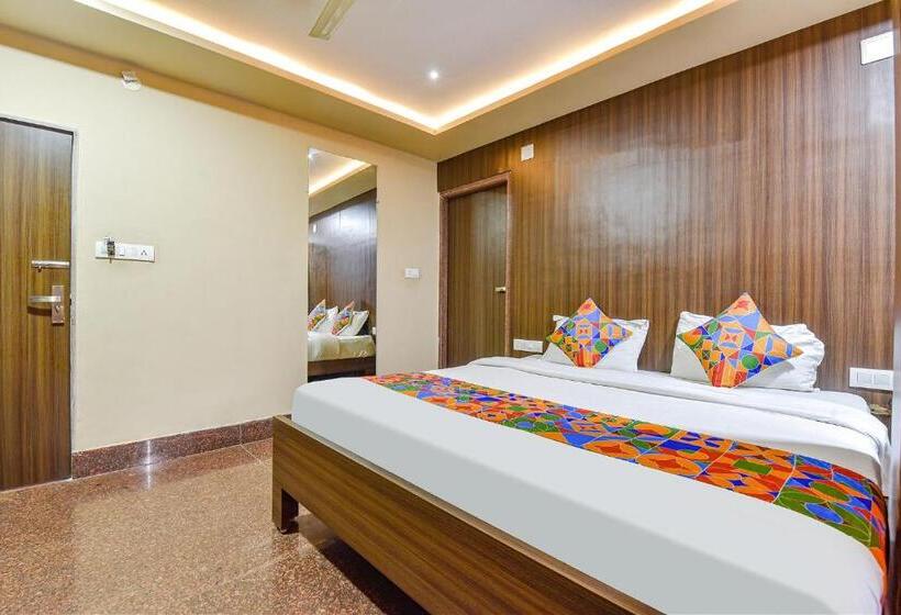 Fabhotel Tak International