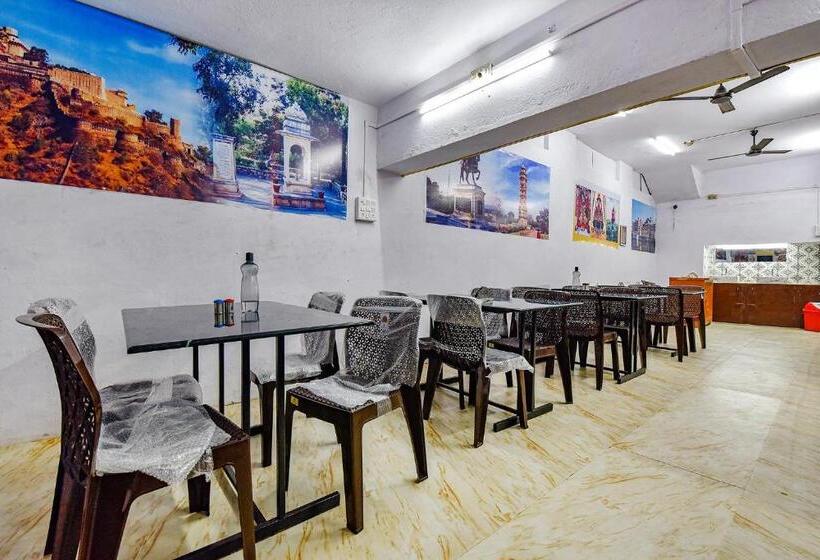 Fabhotel Tak International