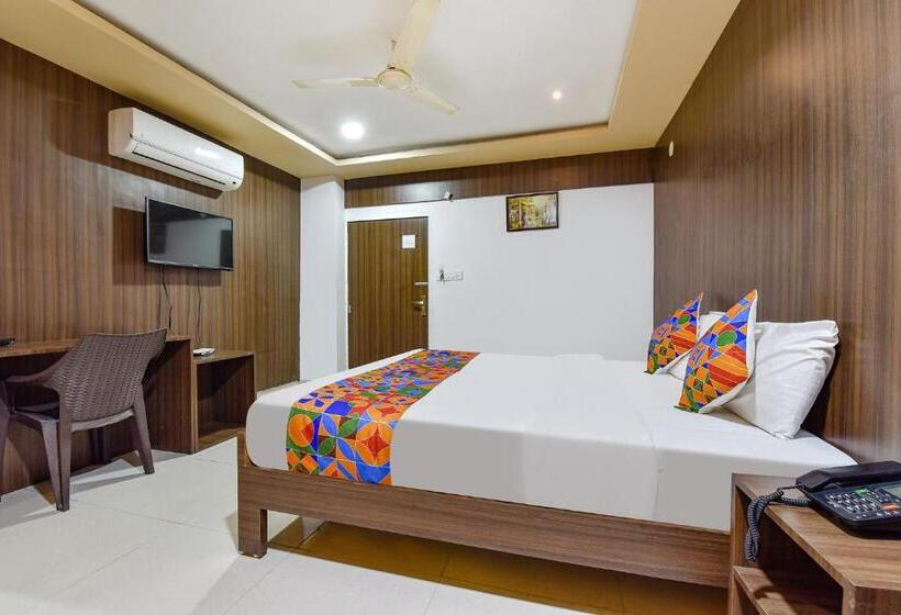 Fabhotel Tak International