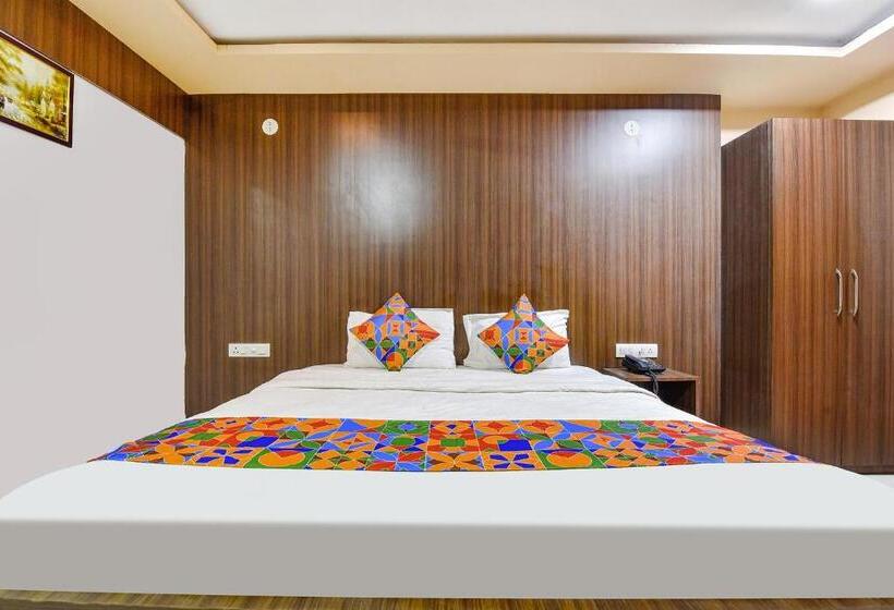 Fabhotel Tak International