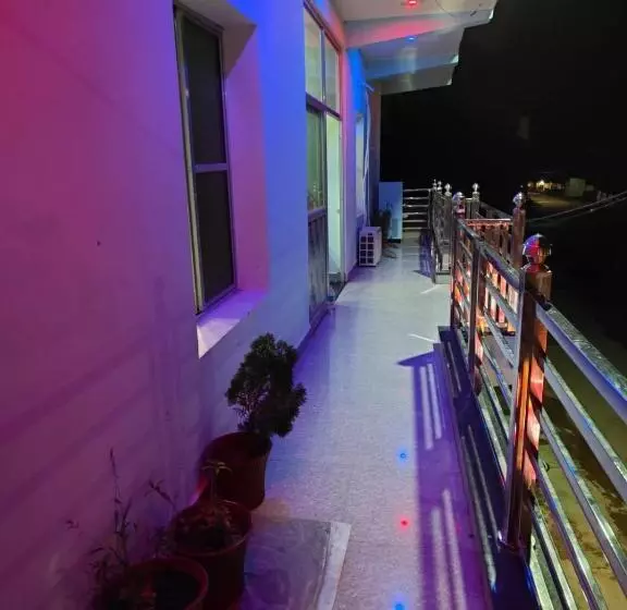 Hotelli Goroomgo Parvati Residency Madhya Pradesh