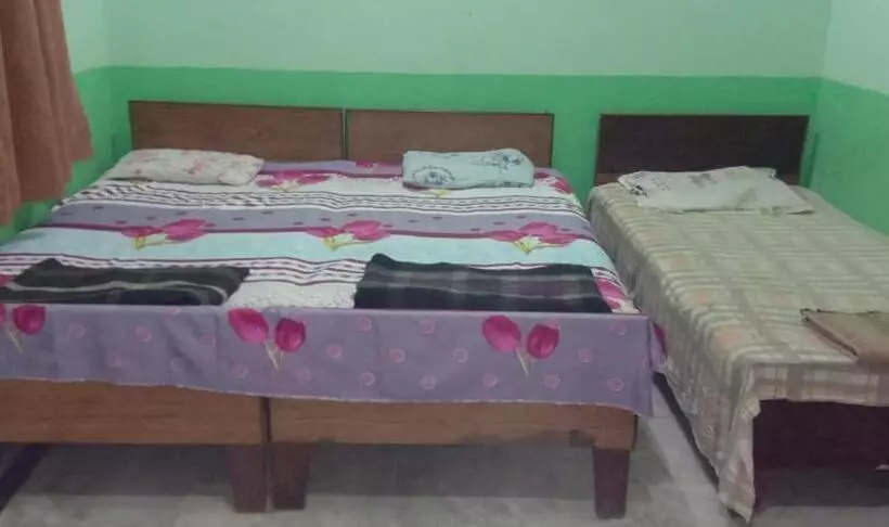 Hotelli Goroomgo Parvati Residency Madhya Pradesh