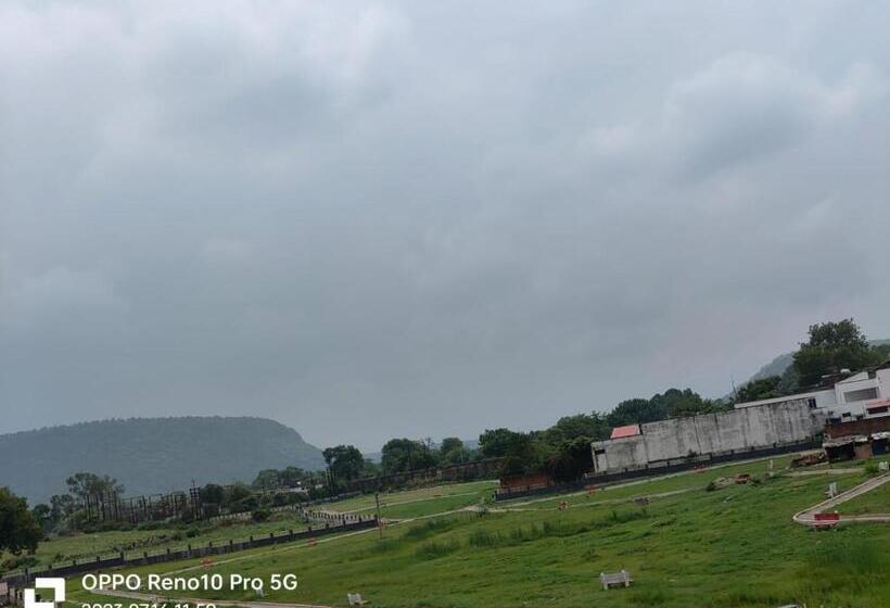 호텔 Goroomgo Parvati Residency Madhya Pradesh