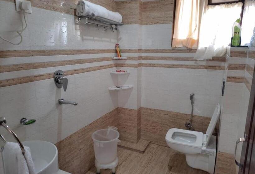 בית מלון כפרי Heaven S View B&b Dharamshala