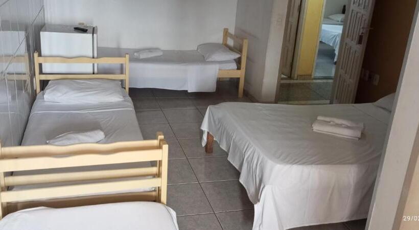 ホテル Pousada Marville Hospedagem