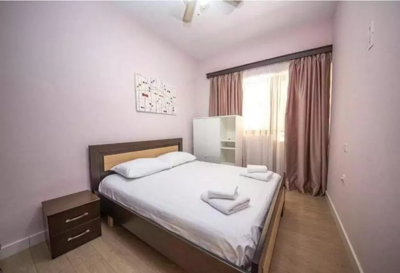 هتل Rooms By Klajdi