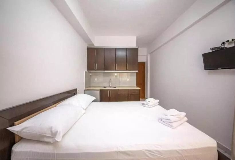 هتل Rooms By Klajdi