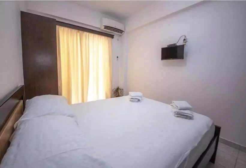 هتل Rooms By Klajdi
