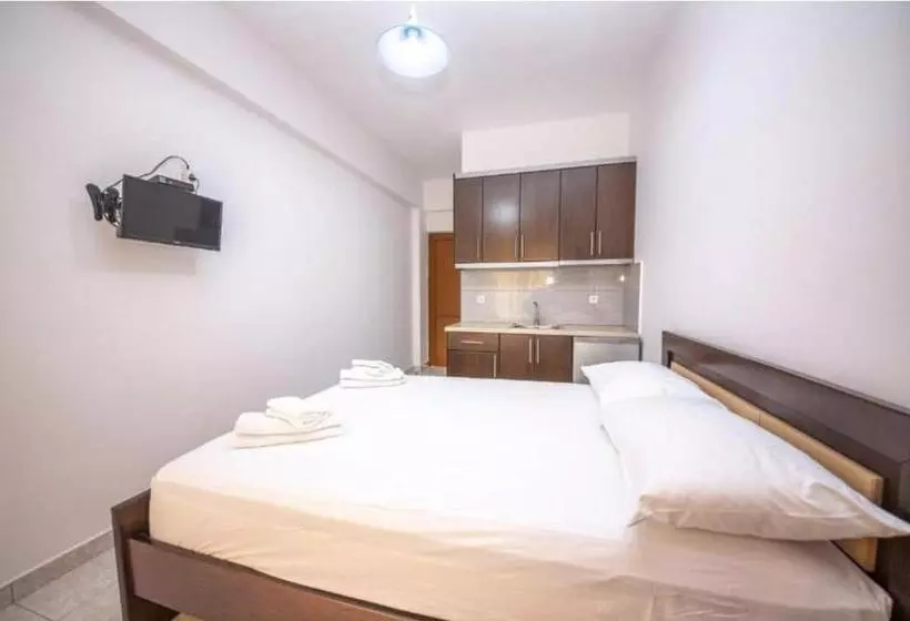 هتل Rooms By Klajdi