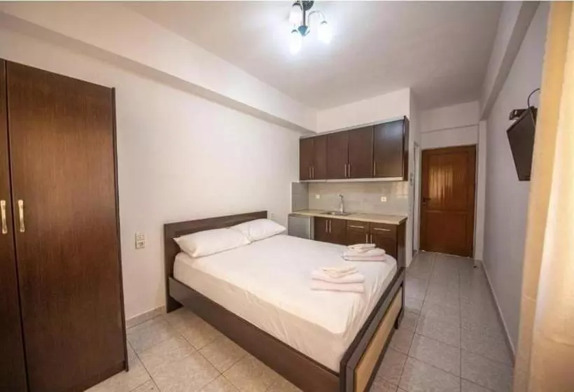 هتل Rooms By Klajdi