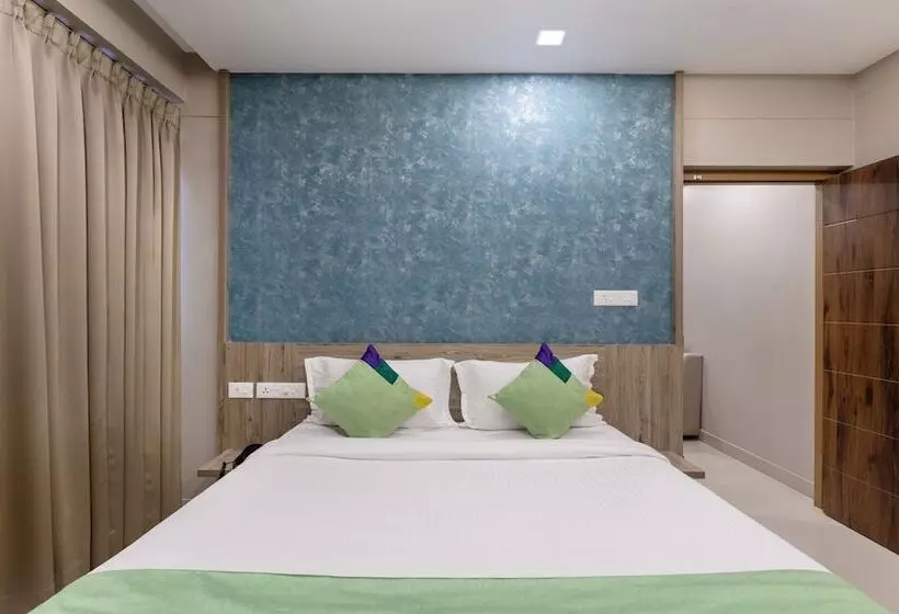 Hotelli Treebo Sreepathi Prayag Apartments