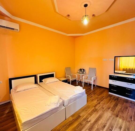 Пансион Garden Evn Airport