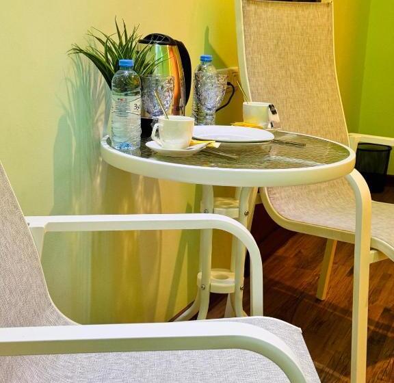 Пансион Garden Evn Airport