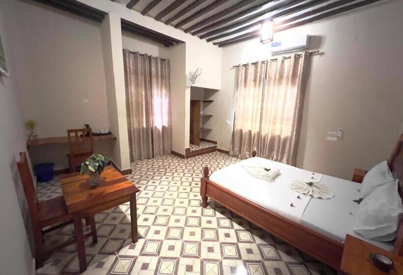 پانسیون Wannas House