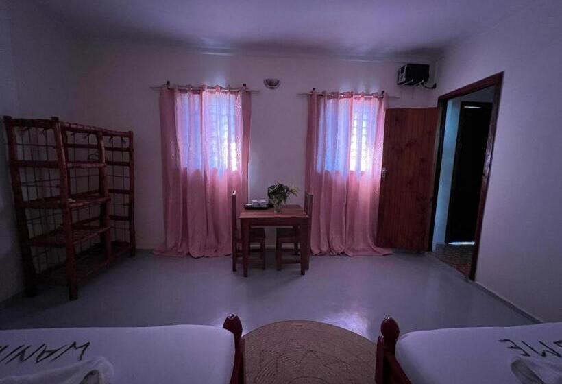 پانسیون Wannas House