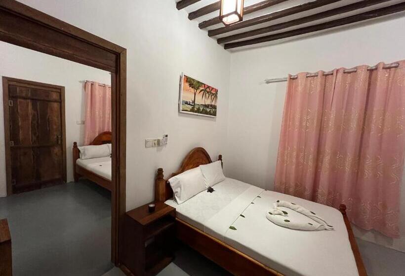 پانسیون Wannas House