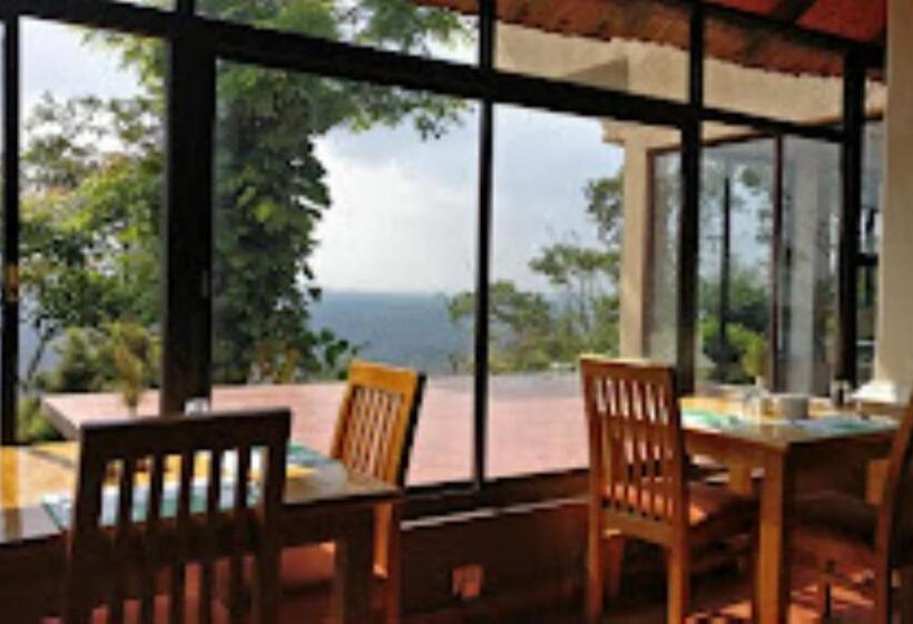 Porcupine Castle Resort Coorg, Pollibetta