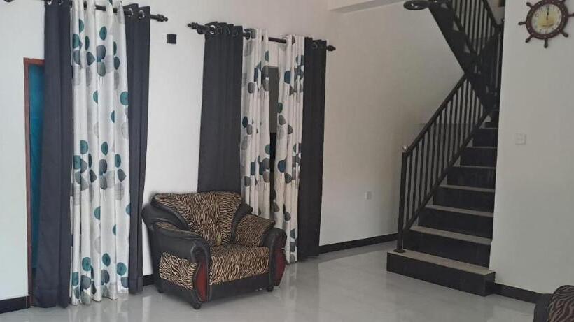 Sevonrich Luxury Hostel   Dambulla